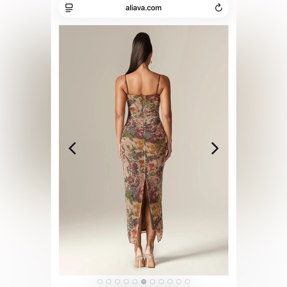 Aliava (formerly Alieva) Evita Floral and Lace Midi Dress - Picture 5 of 11